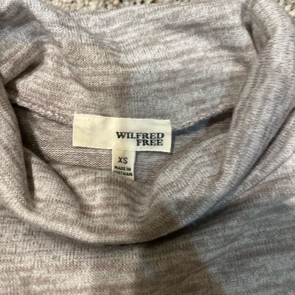Wilfred free turtle neck sweater - Picture 2 of 3